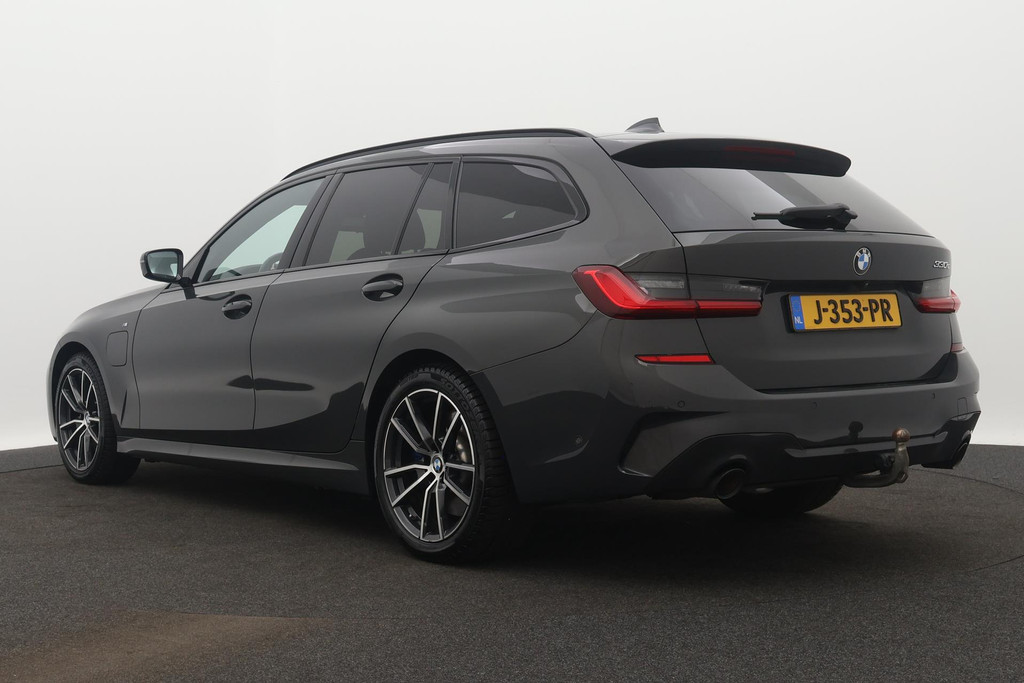 
BMW 3 Serie Touring 330e eDrive M-sport Edition(NL-auto,1e eig, Dealer OnderH, 360 Camera, Carplay, StoelV, Trekhaak, Etc) vol									