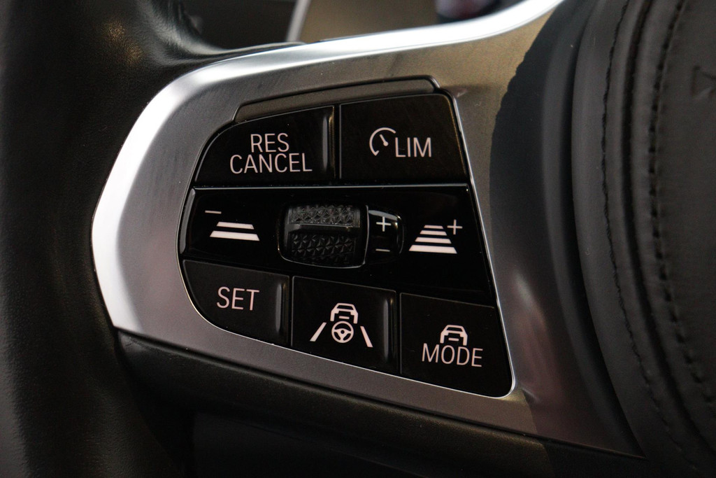 
BMW 3 Serie Touring 330e eDrive M-sport Edition(NL-auto,1e eig, Dealer OnderH, 360 Camera, Carplay, StoelV, Trekhaak, Etc) vol									