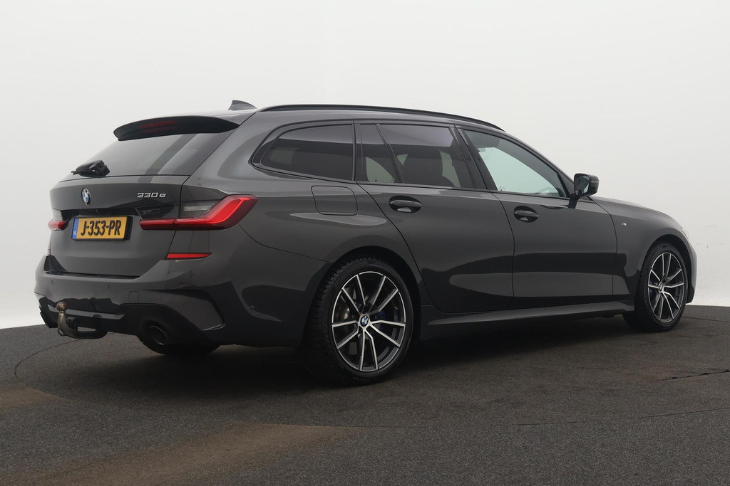 
BMW 3 Serie Touring 330e eDrive M-sport Edition(NL-auto,1e eig, Dealer OnderH, 360 Camera, Carplay, StoelV, Trekhaak, Etc) vol									