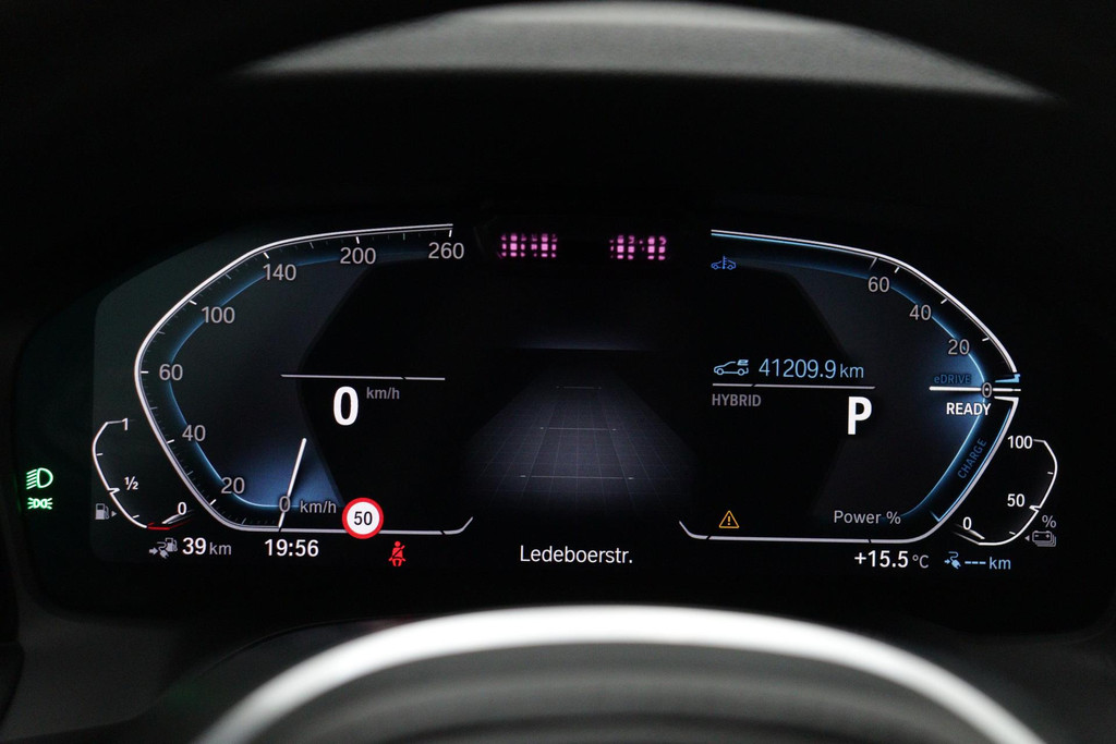 
BMW 3 Serie Touring 330e eDrive M-sport Edition(NL-auto,1e eig, Dealer OnderH, 360 Camera, Carplay, StoelV, Trekhaak, Etc) vol									