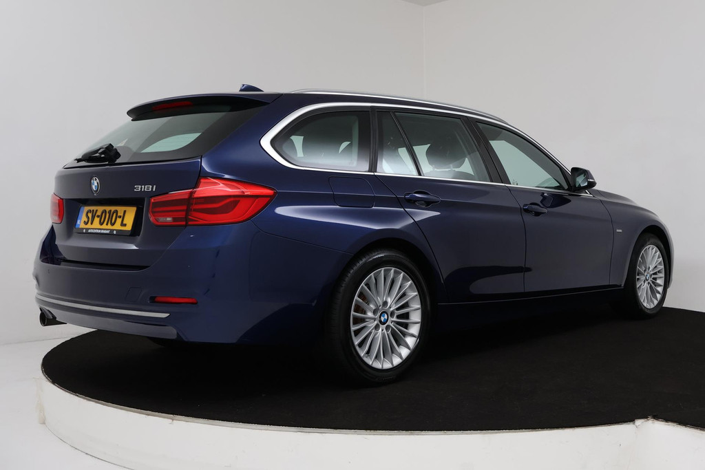 
BMW 3 Serie Touring 318i Luxury Edition (CRUISE CONTROL, NAVIGATIE, PARKEERSENSOREN, STOELVERWARMING, NL-AUTO) vol									