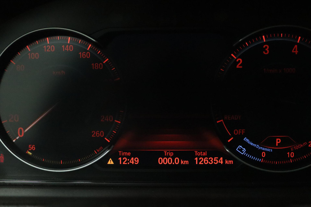 
BMW 3 Serie Touring 318i Luxury Edition (CRUISE CONTROL, NAVIGATIE, PARKEERSENSOREN, STOELVERWARMING, NL-AUTO) vol									