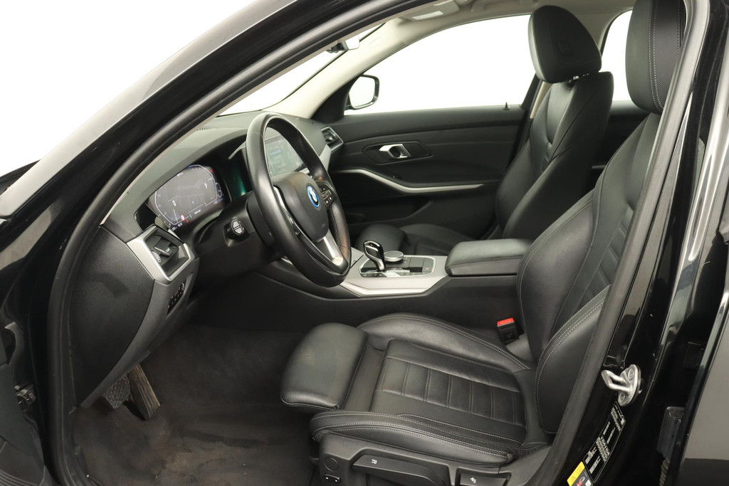 
BMW 3 Serie Touring 320e Business Edition Plus. AANBIEDING!!! (NL-auto, Dealer OnderH, 1e Eig, Navi Pro, StoelV, Leder, Etc) vol									