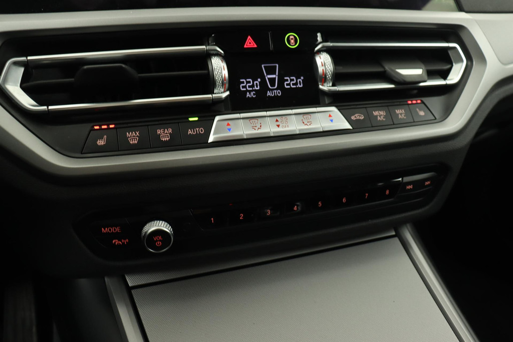 
BMW 3 Serie Touring 320e Business Edition Plus. AANBIEDING!!! (NL-auto, Dealer OnderH, 1e Eig, Navi Pro, StoelV, Leder, Etc) vol									