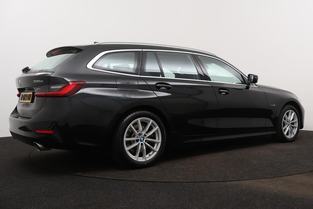 
BMW 3 Serie Touring 320e Business Edition Plus. AANBIEDING!!! (NL-auto, Dealer OnderH, 1e Eig, Navi Pro, StoelV, Leder, Etc) vol									