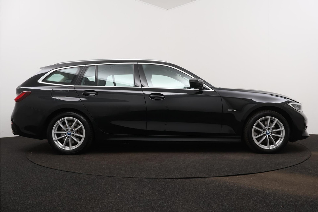 
BMW 3 Serie Touring 320e Business Edition Plus. AANBIEDING!!! (NL-auto, Dealer OnderH, 1e Eig, Navi Pro, StoelV, Leder, Etc) vol									