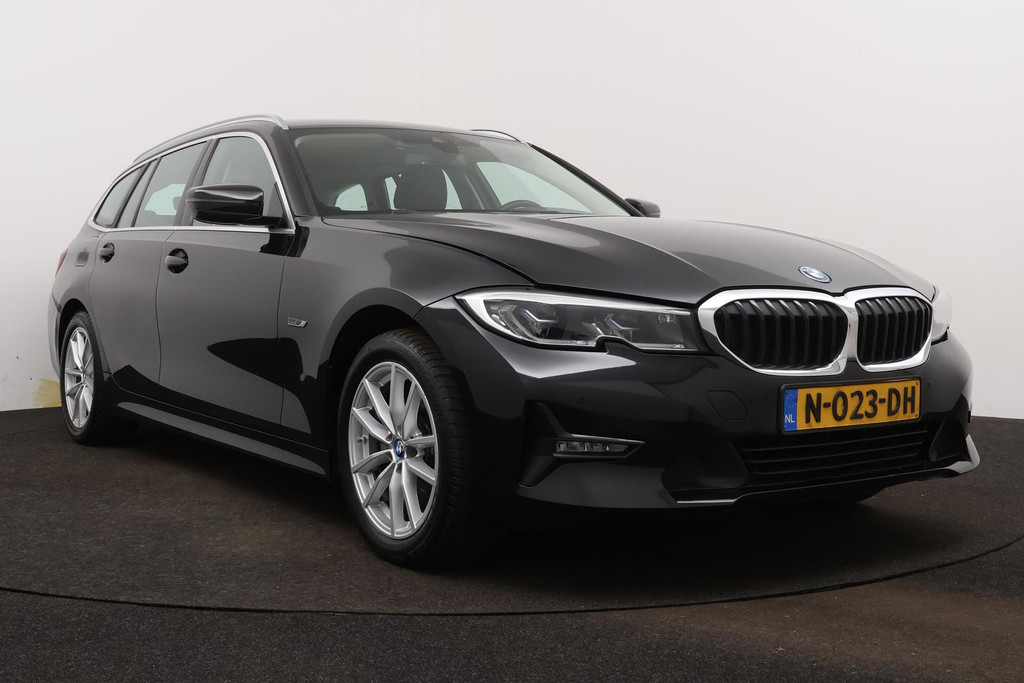 
BMW 3 Serie Touring 320e Business Edition Plus. AANBIEDING!!! (NL-auto, Dealer OnderH, 1e Eig, Navi Pro, StoelV, Leder, Etc) vol									