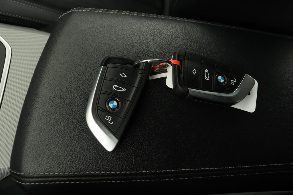 
BMW 3 Serie Touring 320e Business Edition Plus. AANBIEDING!!! (NL-auto, Dealer OnderH, 1e Eig, Navi Pro, StoelV, Leder, Etc) vol									