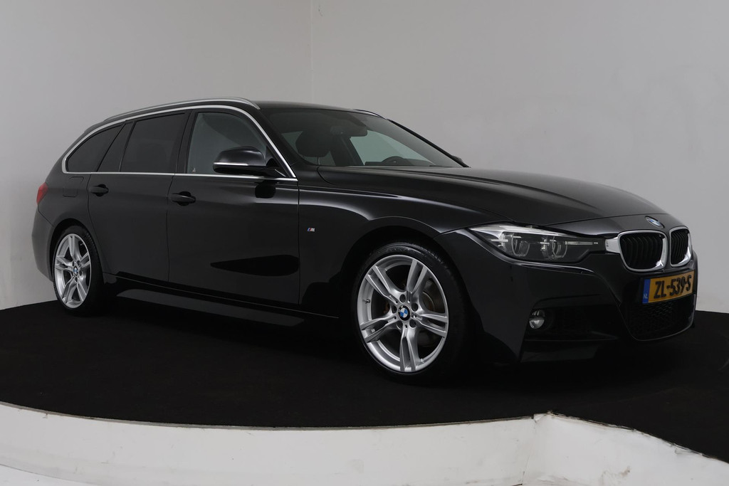 
BMW 3 Serie Touring 318i M Sport Corporate Lease Automaat (VIRTUAL, TREKHAAK, STOELV, CLIMATE, NL-AUTO, DEALER ONDERHOUDEN) vol									