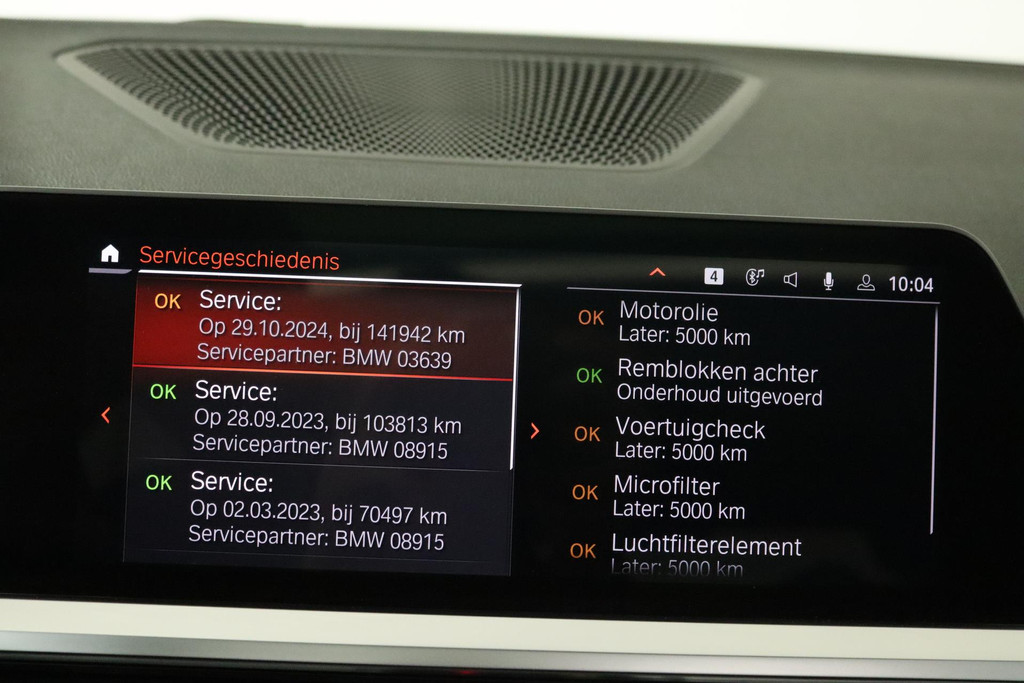 
BMW 3 Serie 318i Executive Edition Automaat (PANORAMADAK, NAVIGATIE, PDC, CAMERA, SFEERV, CRUISE, NL-AUTO, DEALER ONDERHOUDEN) vol									