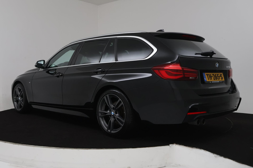 
BMW 3 Serie Touring 320i Edition M Sport Shadow High Executive (PANORAMADAK, NAVIGATIE, VIRTUAL, STOELV, LEDER, CRUISE, NL-AUTO) vol									