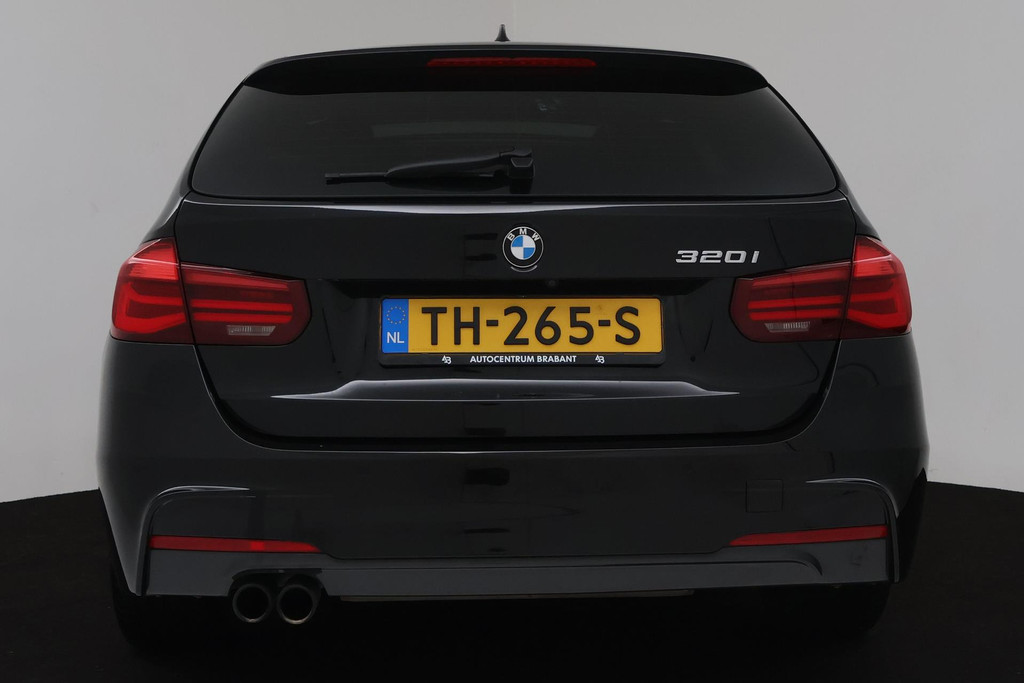 
BMW 3 Serie Touring 320i Edition M Sport Shadow High Executive (PANORAMADAK, NAVIGATIE, VIRTUAL, STOELV, LEDER, CRUISE, NL-AUTO) vol									