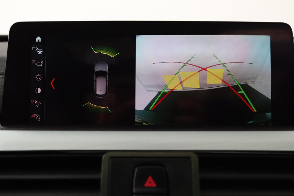 
BMW 3 Serie Touring 320i Edition M Sport Shadow High Executive (PANORAMADAK, NAVIGATIE, VIRTUAL, STOELV, LEDER, CRUISE, NL-AUTO) vol									