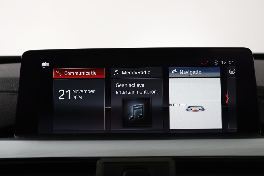 
BMW 3 Serie Touring 320i Edition M Sport Shadow High Executive (PANORAMADAK, NAVIGATIE, VIRTUAL, STOELV, LEDER, CRUISE, NL-AUTO) vol									