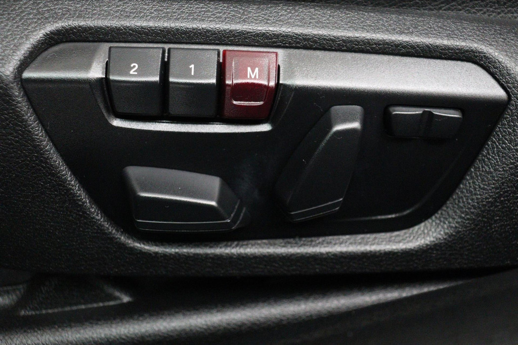 
BMW 235 M235i High Executive (NL-AUTO, AUTOMAAT, NAVIGATIE-PROFESSIONAL, STOELVERWARMING) vol									