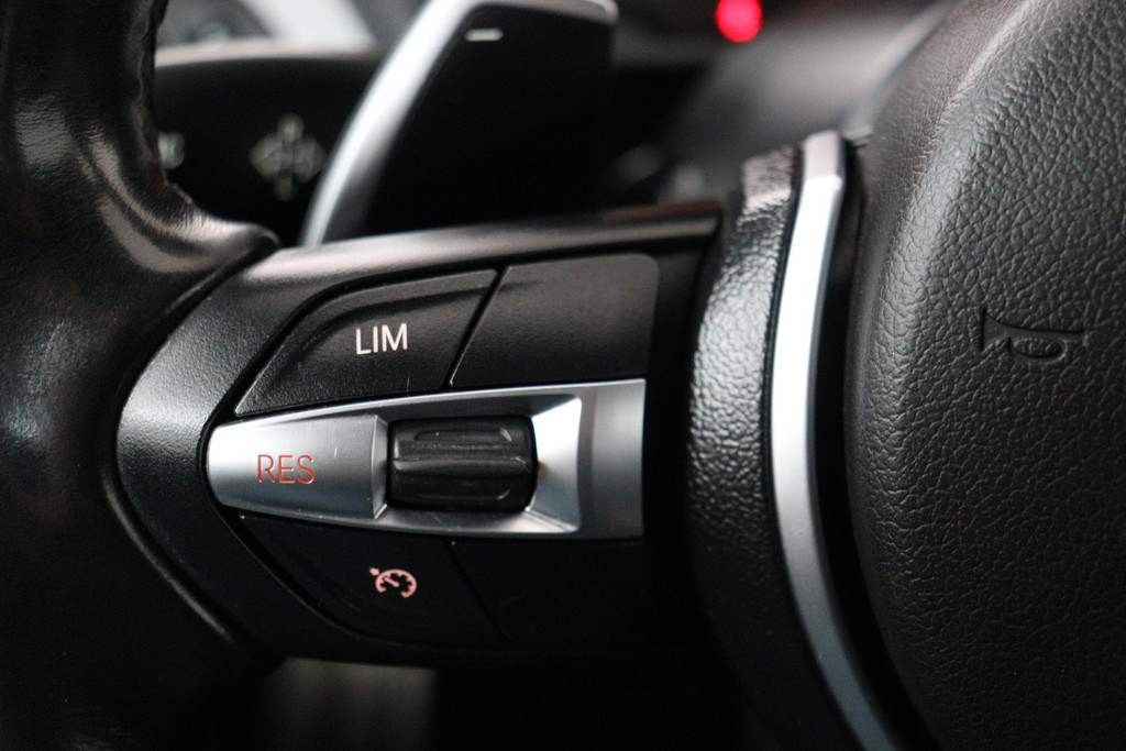 
BMW 235 M235i High Executive (NL-AUTO, AUTOMAAT, NAVIGATIE-PROFESSIONAL, STOELVERWARMING) vol									