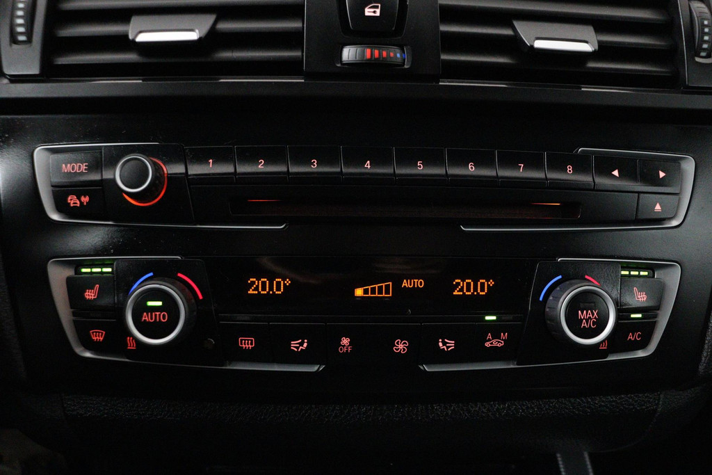 
BMW 235 M235i High Executive (NL-AUTO, AUTOMAAT, NAVIGATIE-PROFESSIONAL, STOELVERWARMING) vol									