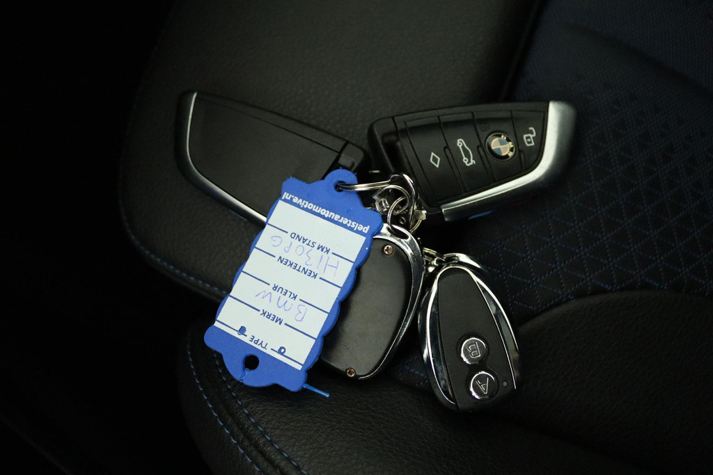 
BMW 2 Serie Gran Coupé 218i Executive Edition (PARKEERSENSOREN, CRUISE CONTROL, NAVIGATIE, NL-AUTO, DEALER ONDERHOUDEN) vol									