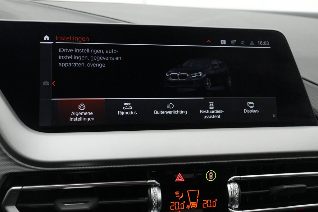 
BMW 1-serie 116i Business Edition Plus(Fabrieksgarantie, Carplay, StoelV, Parkeersensoren, Cruise Con, Etc) vol									