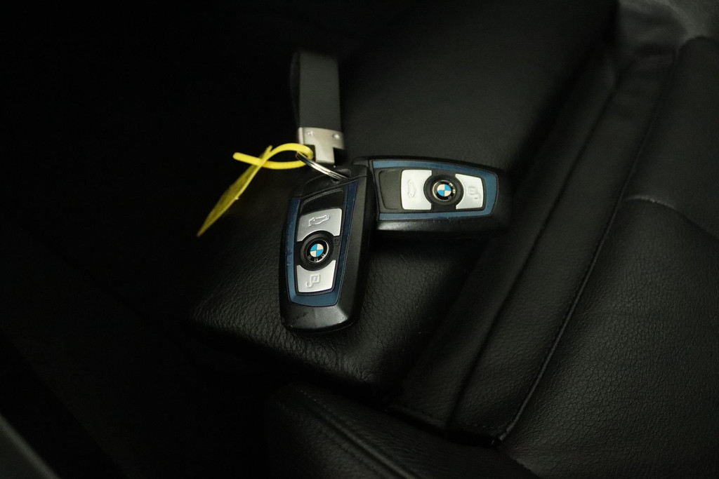 
BMW 1-serie 118i Corporate Lease M Sport (PANORAMADAK, PARKEERSENSOREN, CRUISE CONTROL, STOELVERARMING, NL-AUTO) vol									