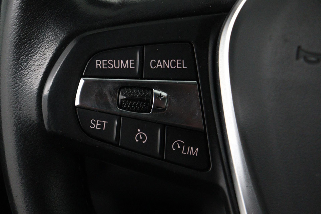 
BMW 1-serie 118i Executive Edition (1e Eig, NL-auto, Dealer onderH Carplay/ Android, Navi-groot, PDC V+A, Cruise Control, Etc) vol									