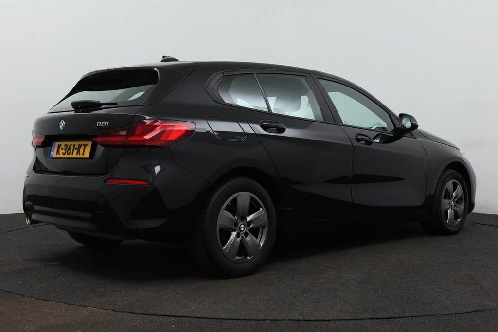 
BMW 1-serie 118i Executive Edition (1e Eig, NL-auto, Dealer onderH Carplay/ Android, Navi-groot, PDC V+A, Cruise Control, Etc) vol									