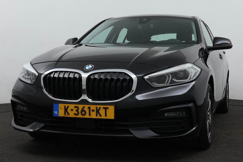 
BMW 1-serie 118i Executive Edition (1e Eig, NL-auto, Dealer onderH Carplay/ Android, Navi-groot, PDC V+A, Cruise Control, Etc) vol									