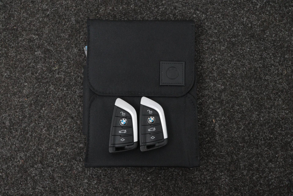 
BMW 1-serie 118i Executive Edition (1e Eig, NL-auto, Dealer onderH Carplay/ Android, Navi-groot, PDC V+A, Cruise Control, Etc) vol									