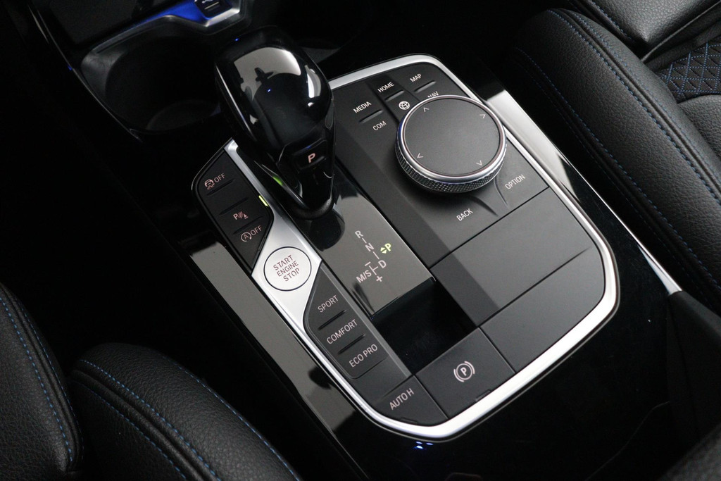 
BMW 1-serie 118i Executive Edition M-SPORT (1e Eig, NL-auto, Dealer OndH, Carplay/ Android, Navi-groot, PDC V+A, Cruise Contr Etc) vol									