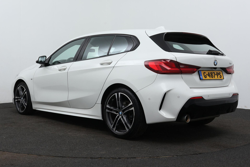 
BMW 1-serie 118i Executive Edition M-SPORT (1e Eig, NL-auto, Dealer OndH, Carplay/ Android, Navi-groot, PDC V+A, Cruise Contr Etc) vol									