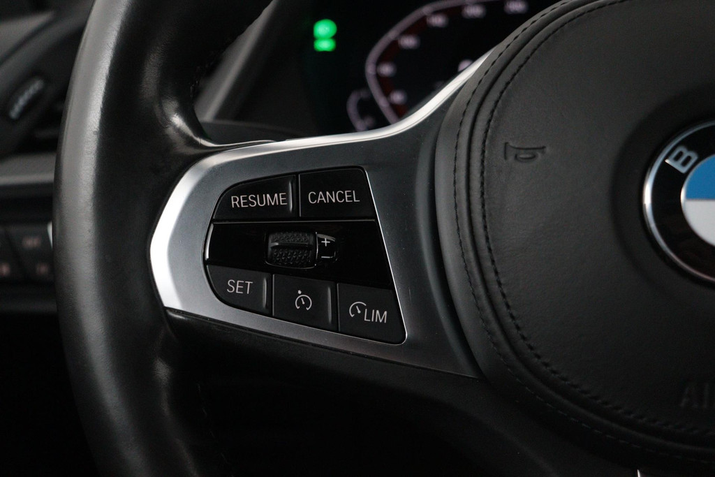 
BMW 1-serie 118i Executive Edition M-SPORT (1e Eig, NL-auto, Dealer OndH, Carplay/ Android, Navi-groot, PDC V+A, Cruise Contr Etc) vol									