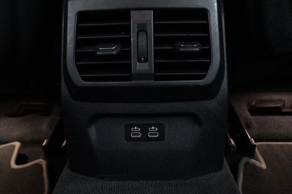 
BMW 1-serie 118i Executive Edition SportLine (1e Eig, NL-auto, DealeronderH, Navi Prof, Apple Carplay, PDC V+A, Cruise Con, Etc) vol									