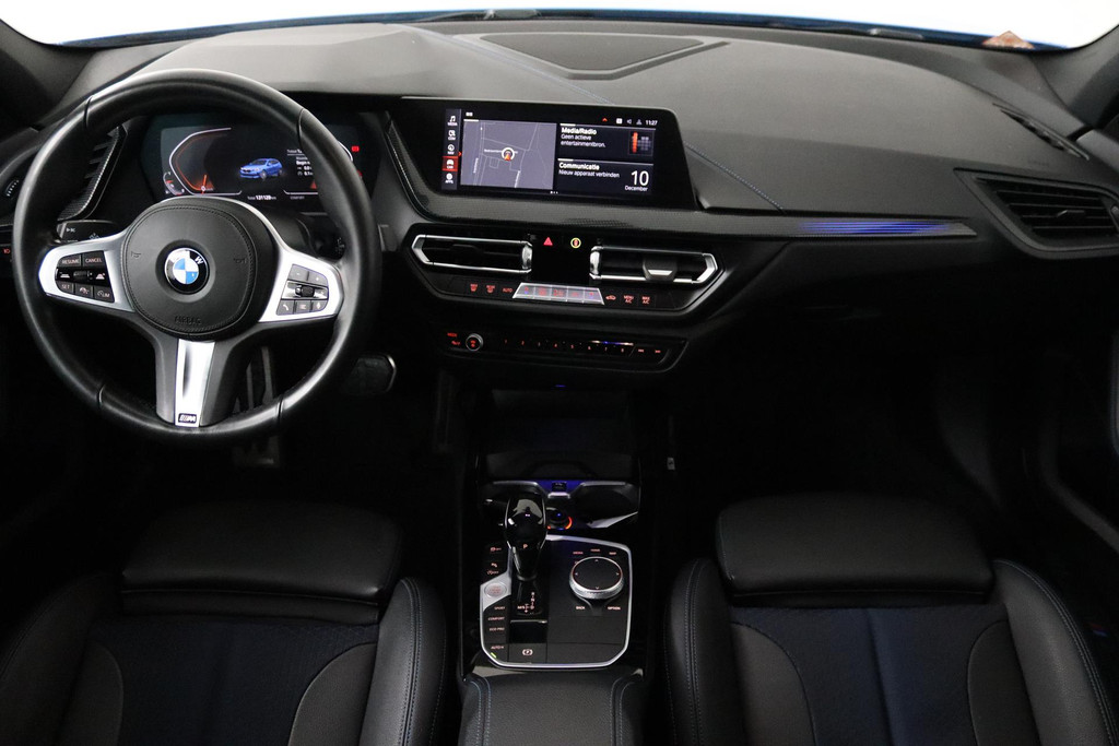 
BMW 1-serie 118i Executive Edition Automaat (virtual, adaptive, sfeer, camera, navigatie, nl-auto, dealer onderhouden) vol									