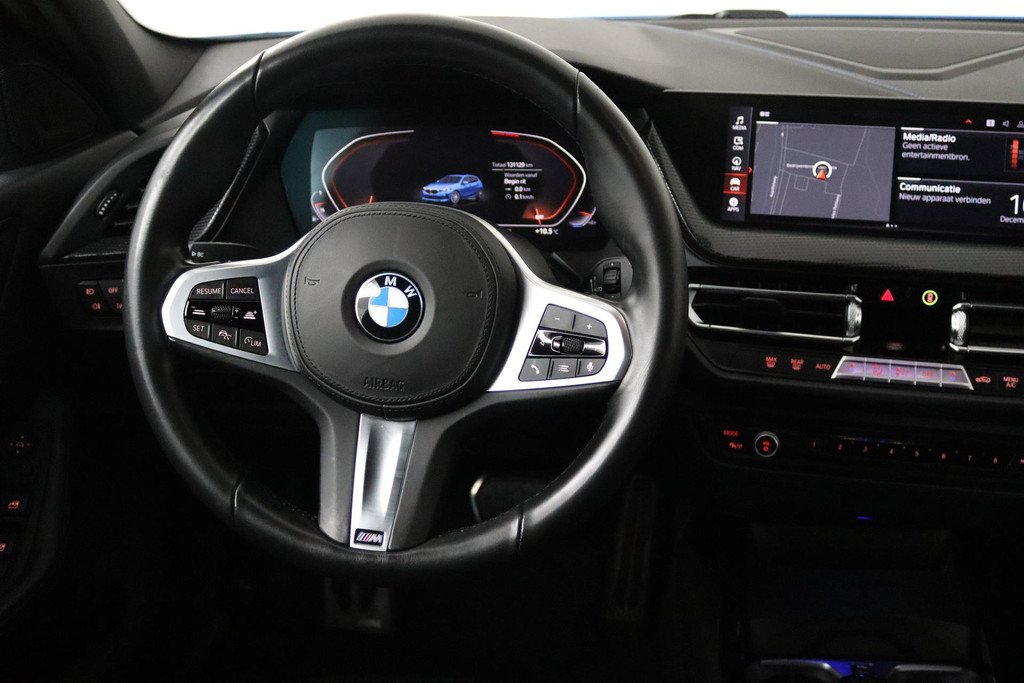 
BMW 1-serie 118i Executive Edition Automaat (virtual, adaptive, sfeer, camera, navigatie, nl-auto, dealer onderhouden) vol									