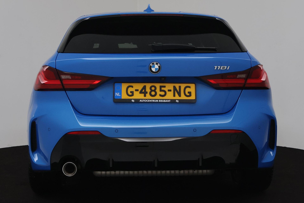 
BMW 1-serie 118i Executive Edition Automaat (virtual, adaptive, sfeer, camera, navigatie, nl-auto, dealer onderhouden) vol									