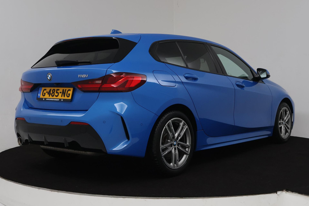 
BMW 1-serie 118i Executive Edition Automaat (virtual, adaptive, sfeer, camera, navigatie, nl-auto, dealer onderhouden) vol									