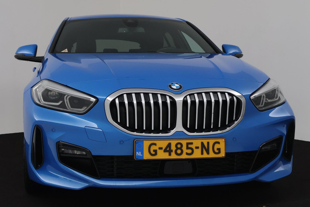 
BMW 1-serie 118i Executive Edition Automaat (virtual, adaptive, sfeer, camera, navigatie, nl-auto, dealer onderhouden) vol									