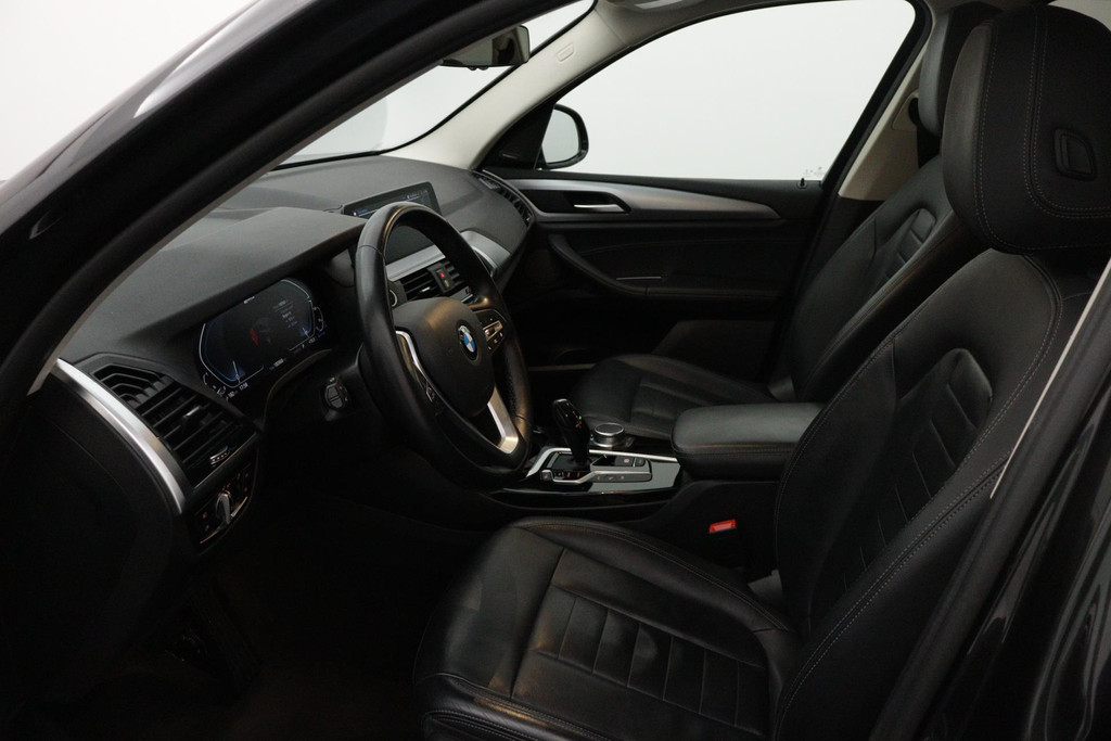 
BMW X3 XDrive30e High Executive(NL-auto, 1e Eig, Dealer onderH, Carplay/ Android, Harman/Kardon, Parkeersensoren V+A, Etc) vol									