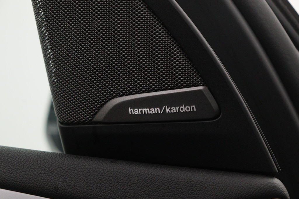 
BMW X3 XDrive30e High Executive(NL-auto, 1e Eig, Dealer onderH, Carplay/ Android, Harman/Kardon, Parkeersensoren V+A, Etc) vol									