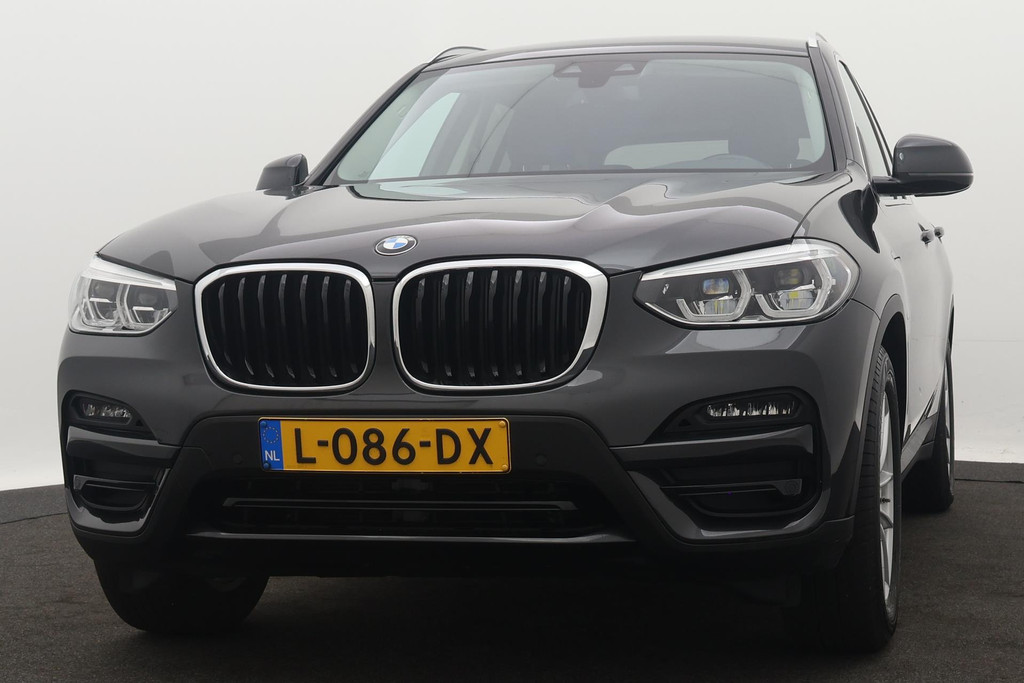 
BMW X3 XDrive30e High Executive(NL-auto, 1e Eig, Dealer onderH, Carplay/ Android, Harman/Kardon, Parkeersensoren V+A, Etc) vol									