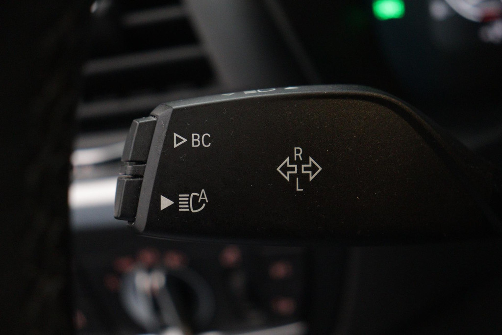 
BMW X3 XDrive30e High Executive(NL-auto, 1e Eig, Dealer onderH, Carplay/ Android, Harman/Kardon, Parkeersensoren V+A, Etc) vol									