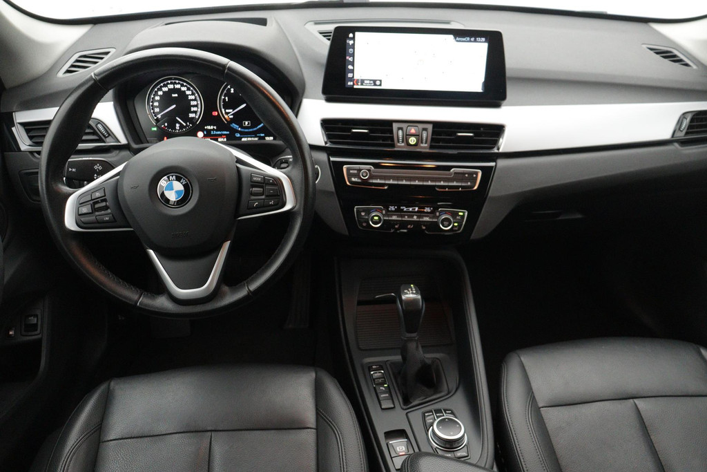 
BMW X1 XDrive25e eDrive Edition(NL-auto, 1e Eig, Dealer OnderH, Carplay, Head-up, StoelV, Navi Pro, PDC V+A, Leder, Etc) vol									