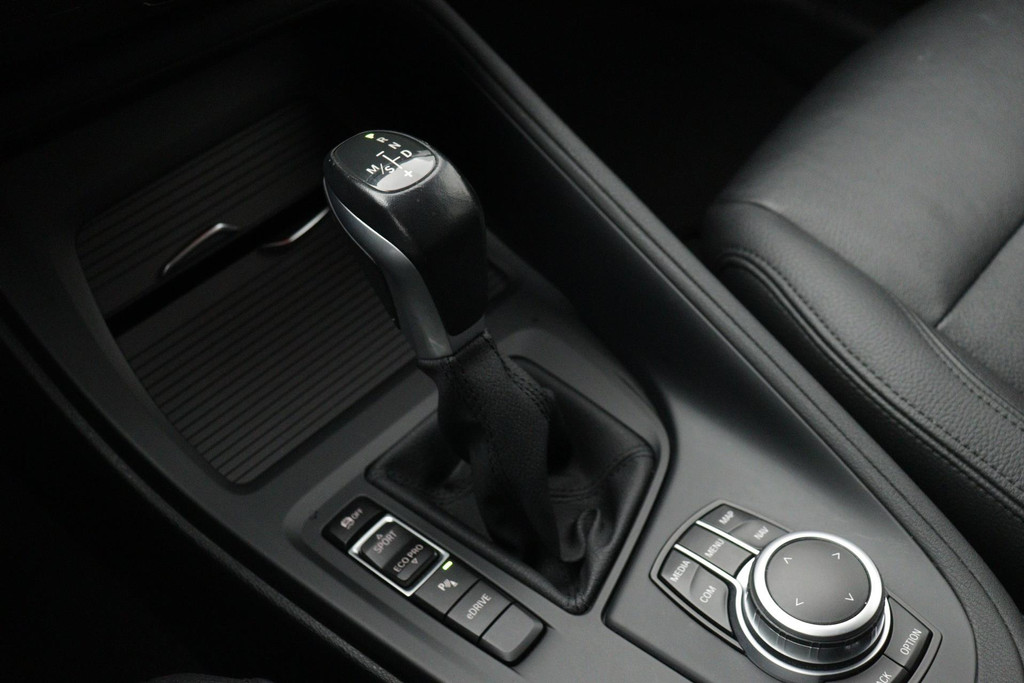 
BMW X1 XDrive25e eDrive Edition(NL-auto, 1e Eig, Dealer OnderH, Carplay, Head-up, StoelV, Navi Pro, PDC V+A, Leder, Etc) vol									