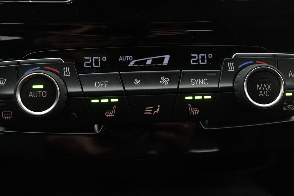 
BMW X1 XDrive25e eDrive Edition(NL-auto, 1e Eig, Dealer OnderH, Carplay, Head-up, StoelV, Navi Pro, PDC V+A, Leder, Etc) vol									