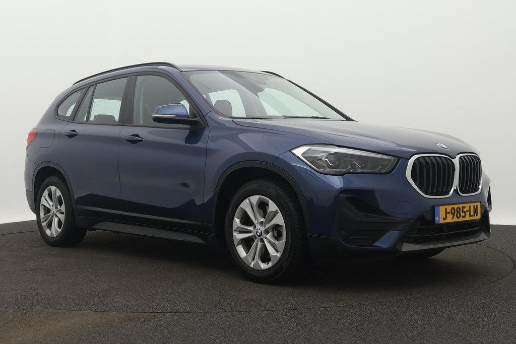 
BMW X1 XDrive25e eDrive Edition(NL-auto, 1e Eig, Dealer OnderH, Carplay, Head-up, StoelV, Navi Pro, PDC V+A, Leder, Etc) vol									