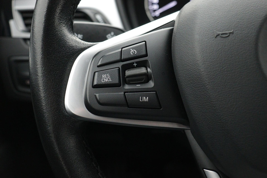 
BMW X1 XDrive25e eDrive Edition(NL-auto, 1e Eig, Dealer OnderH, Carplay, Head-up, StoelV, Navi Pro, PDC V+A, Leder, Etc) vol									