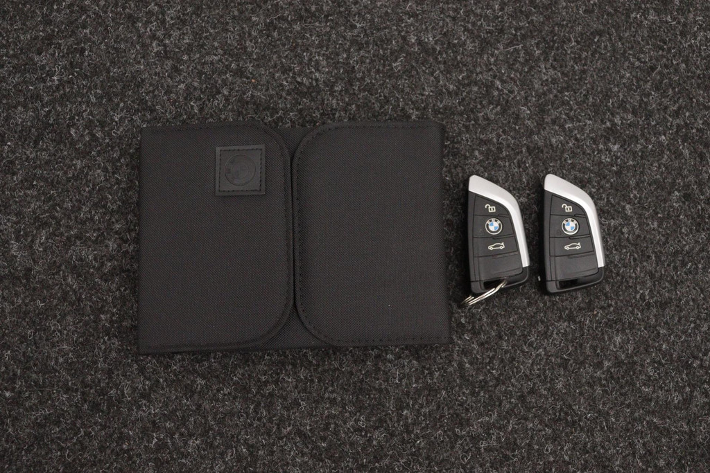 
BMW X1 XDrive25e eDrive Edition(NL-auto, 1e Eig, Dealer OnderH, Carplay, Head-up, StoelV, Navi Pro, PDC V+A, Leder, Etc) vol									