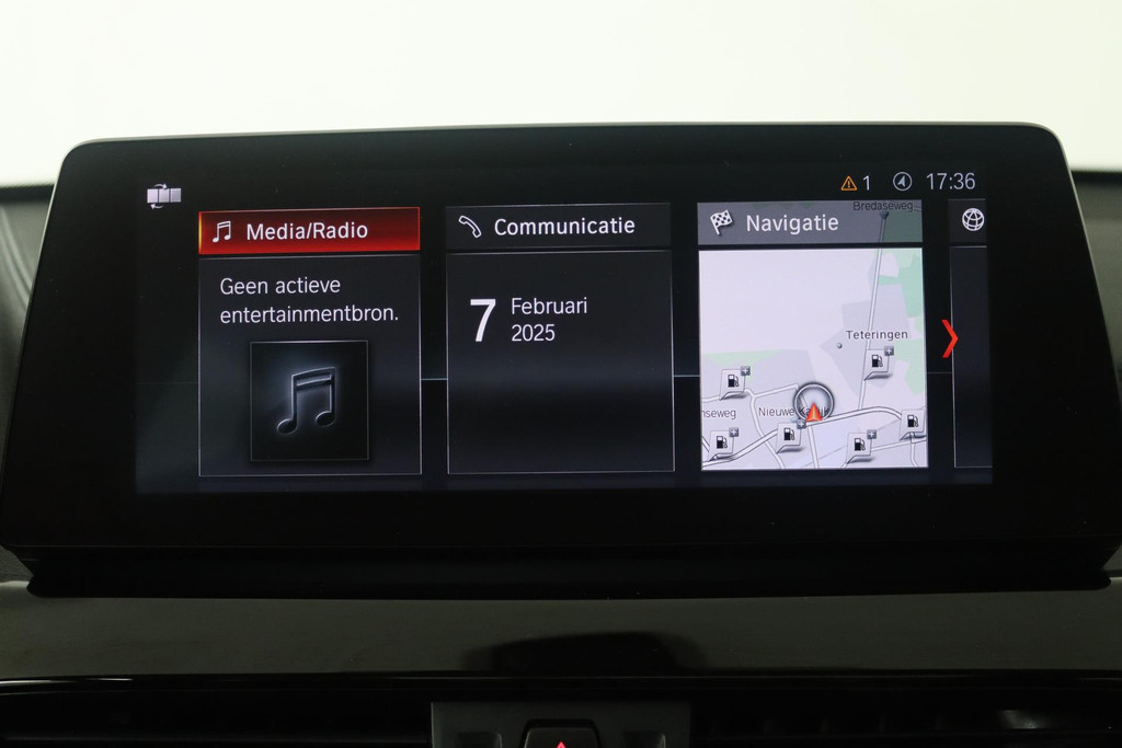 
BMW X1 SDrive20i High Executive (PANORAMADAK, PARKEERSENSOREN, TREKHAAK AFNEEMBAAR, CRUISE, NL-AUTO, DEALER ONDERHOUDEN) vol									