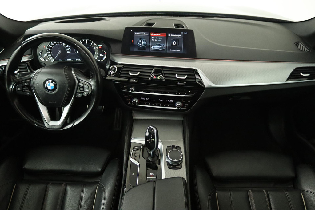 
BMW 5 Serie Touring 520i High Executive (PANORAMADAK, STOELVERWARMING, LEER, NAVI, CRUISE, ELEKTR STOEL, DEALER ONDERHOUDEN) vol									