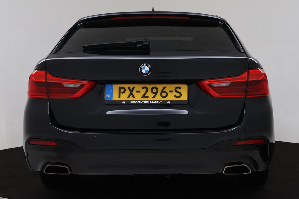 
BMW 5 Serie Touring 520i High Executive (PANORAMADAK, STOELVERWARMING, LEER, NAVI, CRUISE, ELEKTR STOEL, DEALER ONDERHOUDEN) vol									